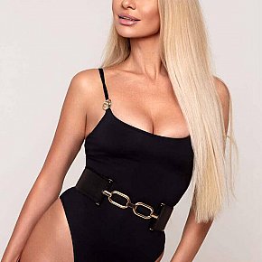 Furrora All Natural
 escort in London offers Girlfriend Experience (GFE) services