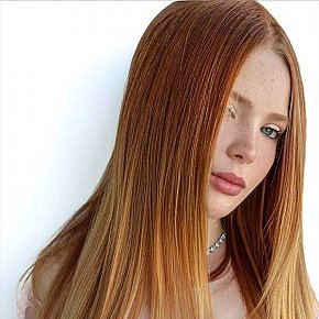 Sassy escort in London offers Ejaculação no rosto services