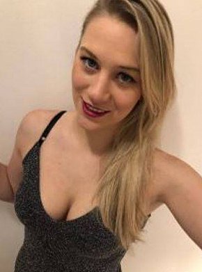 Soyexas Completamente Naturale escort in Stockholm offers 69 Position services