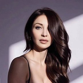 Alexandra Naturală escort in London offers Girlfriend Experience(GFE) services