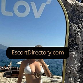Zumrut Vip Escort escort in Ankara offers Fingern services