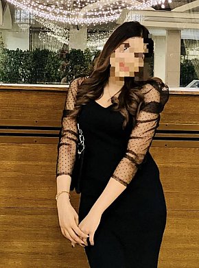 Shevani Garota De Colegial escort in Manama