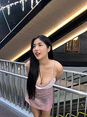 Anna Super-forte Di Seno escort in Jakarta offers Sborrata in faccia services