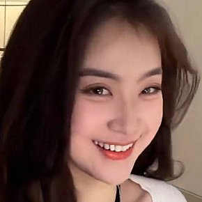 Anissa escort in Kuala Lumpur offers Striptease/Lapdance services