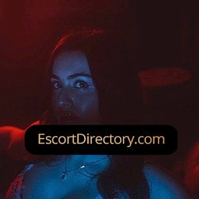 Lola-Rae Petite escort in Manchester offers Tittenfick services