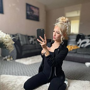 Vicki Superbunduda escort in Manchester offers Ejaculação no rosto services