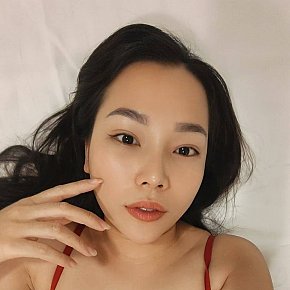 Mye-Yi escort in Doha offers Deep Throat (Gola profonda) services