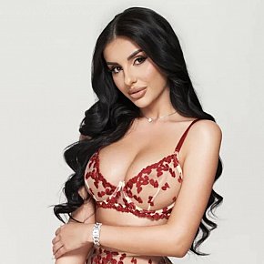 Carmela Fitness Girl escort in Amsterdam offers Handjob services