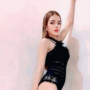 Shane escort in Makati offers Pipe sans capote services