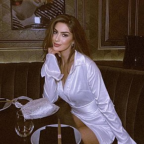 Reem Entièrement Naturelle escort in 