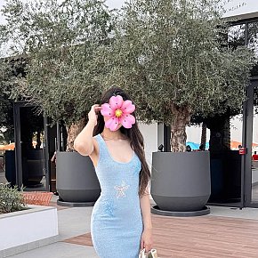 Reem Completamente Naturale escort in Dubai