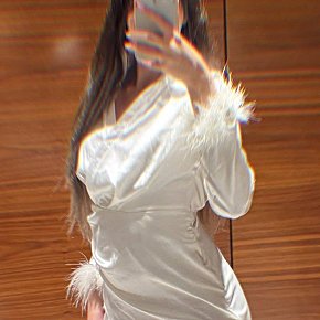 Reem Entièrement Naturelle escort in 