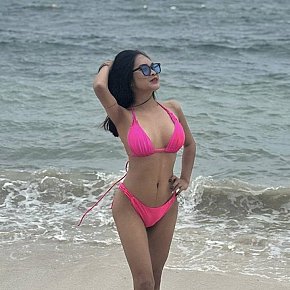 Trixie Delicada escort in Manila offers Web cam services