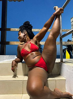 Naira Natürlich escort in Glasgow offers Blowjob ohne Kondom services