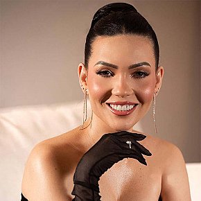 Ana-Luiza Entièrement Naturelle escort in London offers Experience 