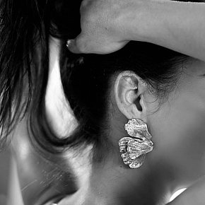 Scarlett-sweet escort in Brussels offers Girlfriend Experience (GFE) services