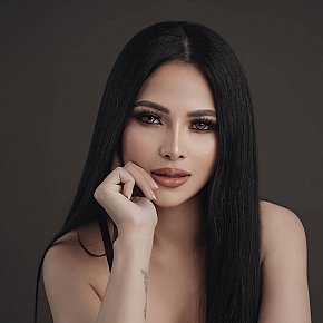 Lucia Entièrement Naturelle escort in Singapore City offers Experience 