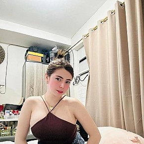 ALONE escort in  offers Sărut Franţuzesc services