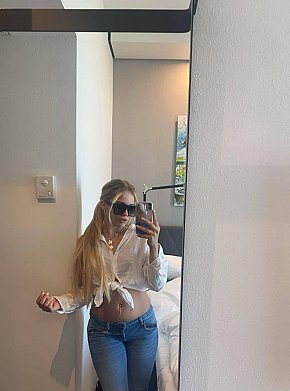 Arianna Piccolina escort in Hamburg offers Sesso in posizioni diverse services