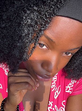 Spicyrita Reif escort in Abuja offers Küssen bei Sympathie services