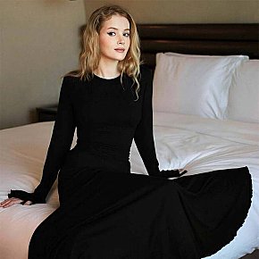 Amelita All Natural
 escort in Riyadh offers Girlfriend Experience (GFE) services