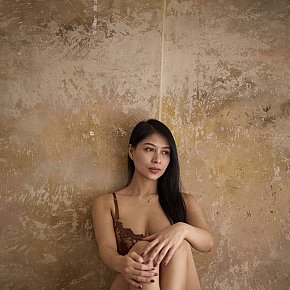 Lisa escort in Bangkok offers Pornostar Experience (PSE) services