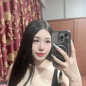 Lisa All Natural
 escort in Manama offers Rimming (receive) services