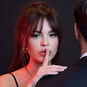 Bettina All Natural
 escort in London offers Girlfriend Experience (GFE) services