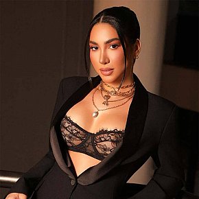 Ivy Completamente Natural escort in London offers Experiência com garotas (GFE) services