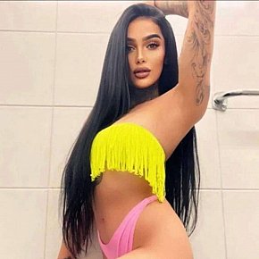 Ellie escort in Surrey offers Experiencia de Novia (GFE)
 services