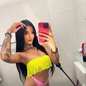 Ellie escort in Surrey offers Experiencia de Novia (GFE)
 services