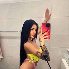 Ellie escort in Surrey offers Experiencia de Novia (GFE)
 services