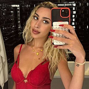 Sarah-B escort in Surrey offers Pompino con preservativo services