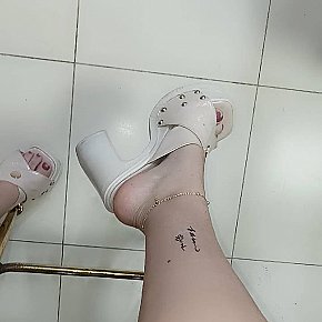 Kosem escort in Abu Dhabi offers Sex in Different Positions services