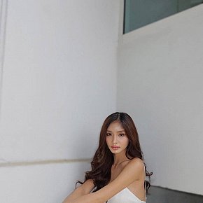 Anna escort in Manila offers Web cam services