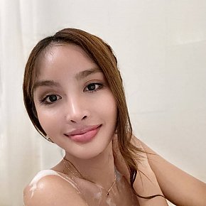 Anna escort in Manila offers Web cam services