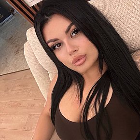 Tina Großer Hintern escort in Riyadh offers In den Mund spritzen services