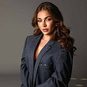 Xyla All Natural
 escort in London offers Girlfriend Experience (GFE) services