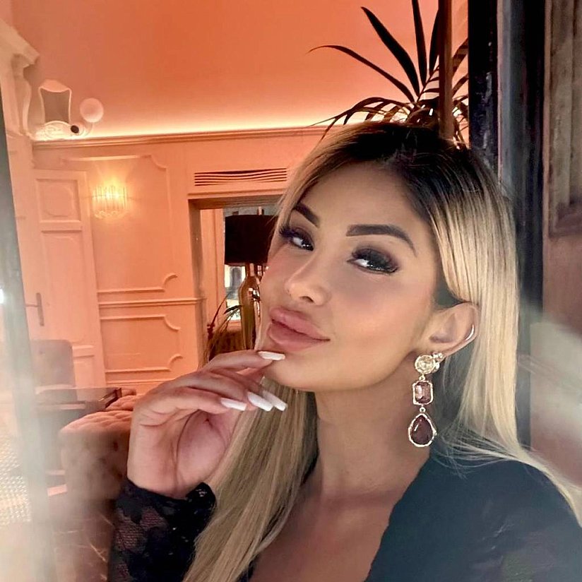 Patricia performs Beso francés, escort in Brussels