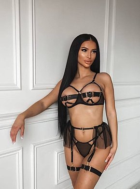 Jenny escort in Brussels offers Handjob services