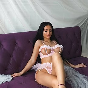 Jenny escort in Brussels offers Handjob services