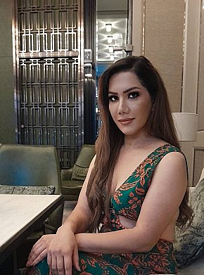 Aziza Vip Escort escort in Kuala Lumpur offers Kissing if good chemistry services