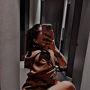 Nisha Ragazza Fitness escort in Dubai offers Feticismo Piedi services