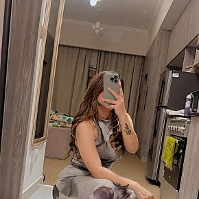 Nisha Ragazza Fitness escort in Dubai offers Feticismo Piedi services