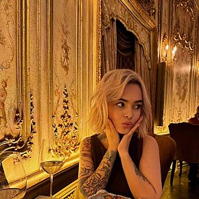 Angel escort in Manama