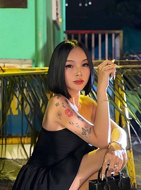 Kimyamite escort in Makati offers Experiencia de Novia (GFE)
 services