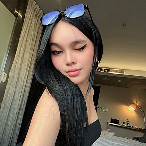 Kimyamite escort in Makati offers Experiencia de Novia (GFE)
 services