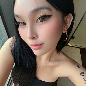 Kimyamite escort in Makati offers Experiencia de Novia (GFE)
 services