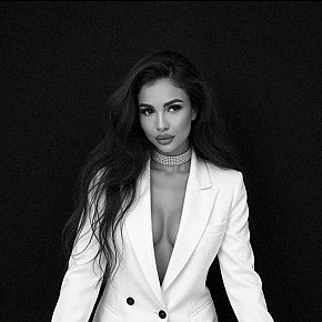 Kim Vip Escort escort in London offers Girlfriend Experience (GFE) services