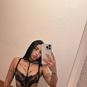 Alysa escort in Munich offers Bacio alla francese services